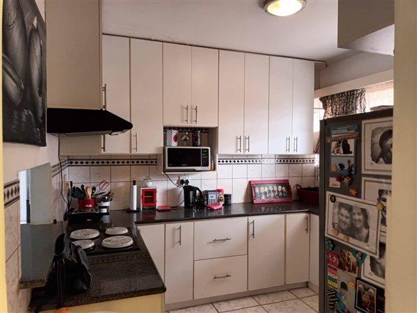 3 Bedroom Property for Sale in Fairview Western Cape